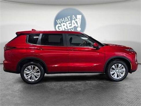 New 2026 Mitsubishi Outlander ES AWD/4WD image 2