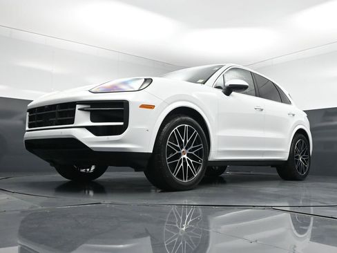 New 2026 Porsche Cayenne AWD/4WD image 21