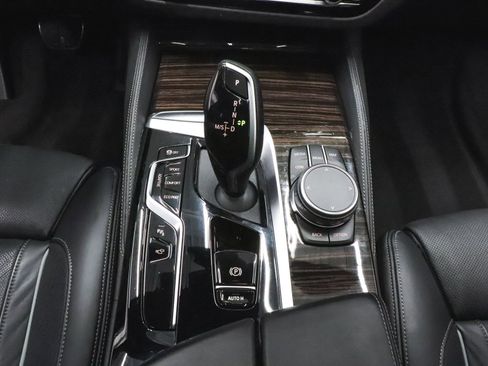 Used 2023 BMW M550i xDrive w/ Parking Assistance Package image 32