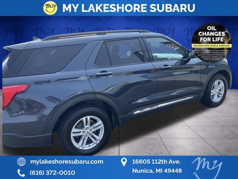 Used 2022 Ford Explorer XLT w/ Equipment Group 202A AWD/4WD image 4