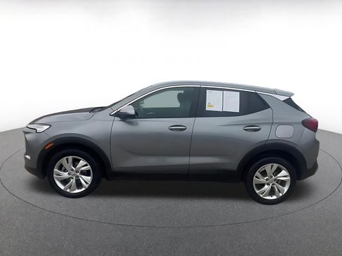 Used 2025 Buick Encore GX Preferred FWD image 9