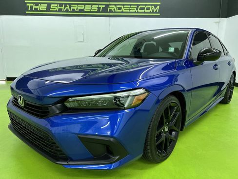 Used 2023 Honda Civic Sport image 5