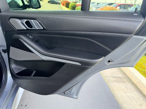 Used 2026 BMW X5 sDrive40i image 21