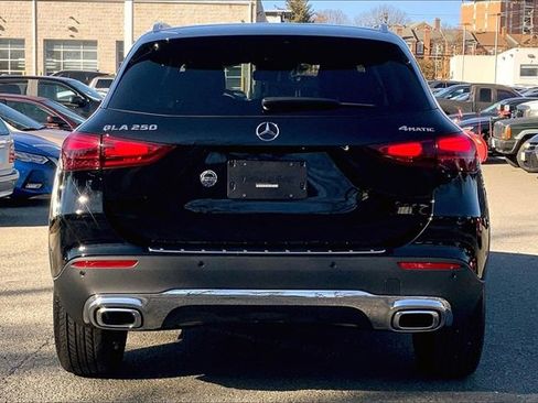 Used 2025 Mercedes-Benz GLA 250 4MATIC image 3