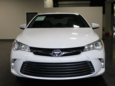 Used 2016 Toyota Camry LE FWD image 7