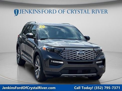 Certified 2020 Ford Explorer Platinum w/ Premium Technology Package AWD/4WD image 1