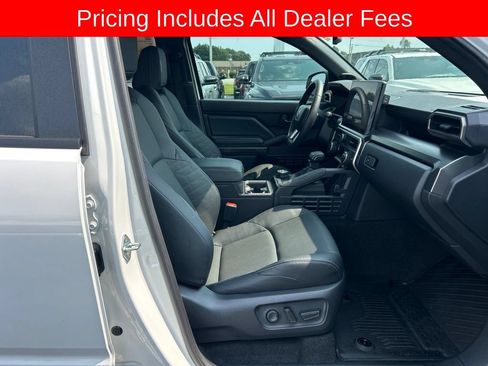Used 2026 Toyota 4Runner TRD Off-Road Premium AWD/4WD image 25