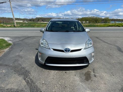 Used 2015 Toyota Prius Three image 4