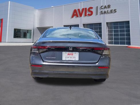 Used 2025 Honda Accord SE image 7