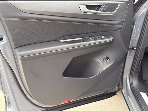 New 2026 Volkswagen Atlas Cross Sport SE image 19