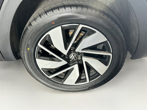 Used 2025 Volkswagen Atlas SE FWD image 11