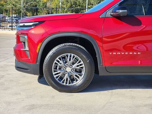 New 2026 Chevrolet Traverse LT w/ Driver Confidence Package FWD image 8