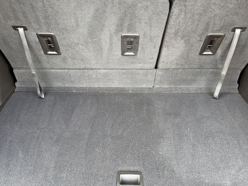 Used 2022 Chevrolet Traverse LT image 16