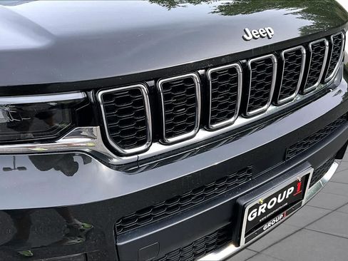 Used 2021 Jeep Grand Cherokee L Limited AWD/4WD image 31