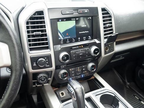 Used 2016 Ford F150 Lariat w/ Equipment Group 502A Luxury AWD/4WD image 3