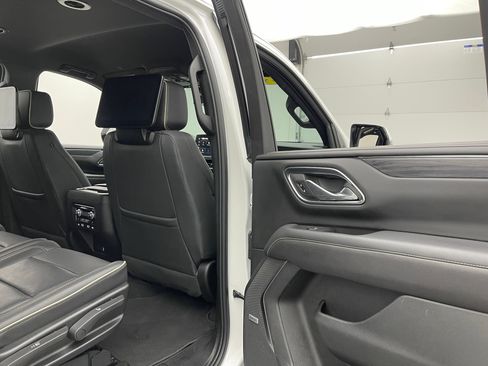 Used 2024 GMC Yukon SLT w/ SLT Luxury Package AWD/4WD image 37