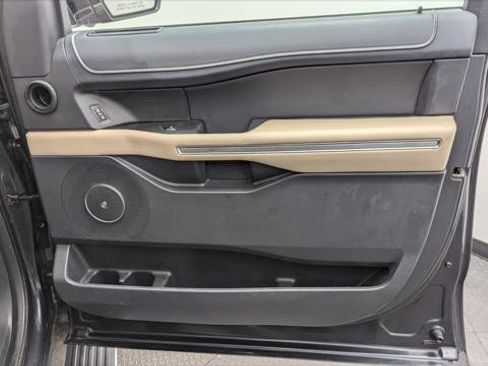 Used 2024 Ford Expedition Max Limited image 26