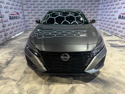 Used 2025 Nissan Altima 2.5 SV image 3