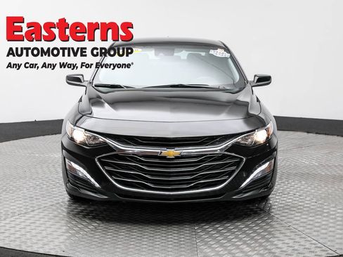 Used 2024 Chevrolet Malibu LT image 2