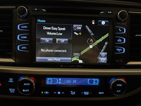 Used 2019 Toyota Highlander XLE image 34