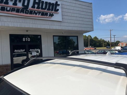 Used 2019 Toyota RAV4 LE FWD image 12