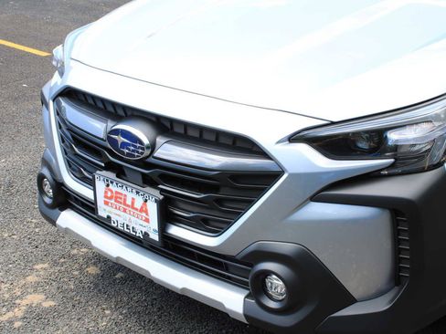 New 2025 Subaru Outback Limited image 4