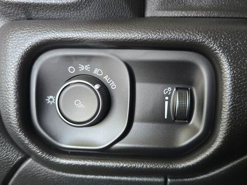 Used 2022 RAM 2500 Tradesman AWD/4WD image 17