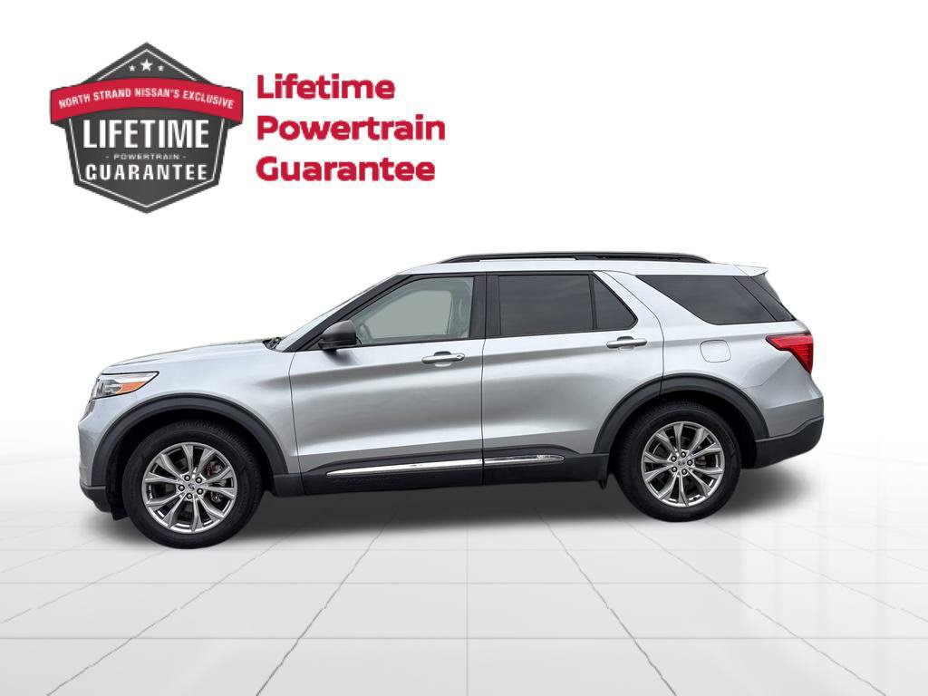 Used 2021 Ford Explorer XLT w/ Equipment Group 202A RWD image 2