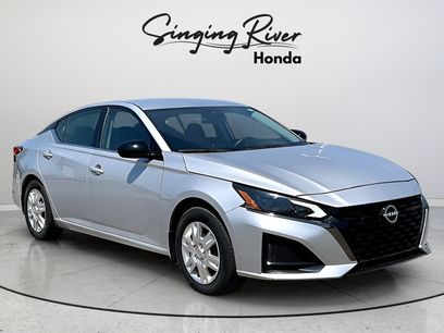 Used 2024 Nissan Altima 2.5 SR