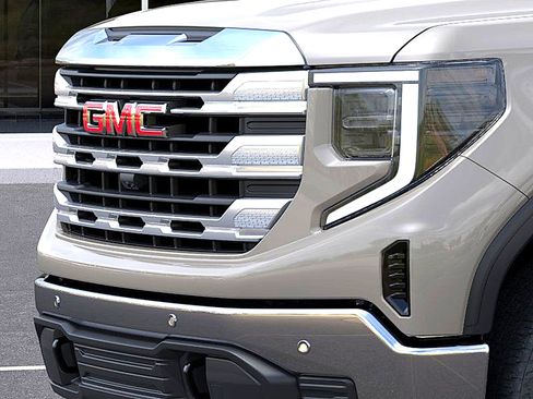 New 2026 GMC Sierra 1500 SLE image 13