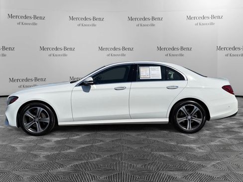 Certified 2017 Mercedes-Benz E 300 4MATIC image 2