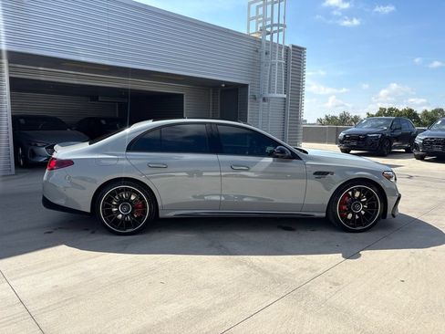 Used 2026 Mercedes-Benz E 53 AMG e 4MATIC Sedan image 4