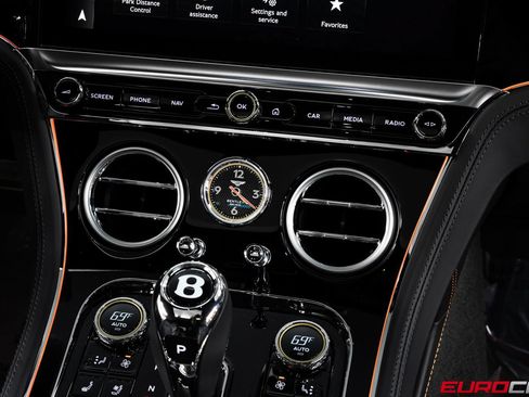 Used 2025 Bentley Continental GT AWD/4WD image 28
