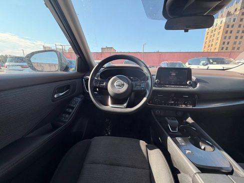 Used 2021 Nissan Rogue SV FWD image 19