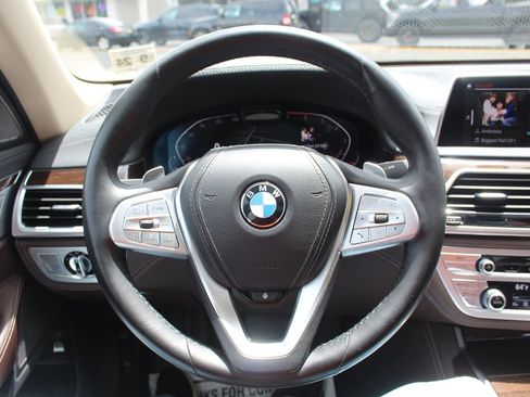 Used 2020 BMW 750i xDrive 750i xDrive image 40
