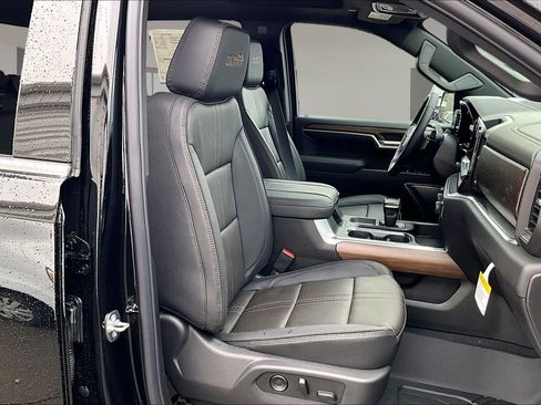 New 2026 Chevrolet Silverado 1500 High Country AWD/4WD image 10