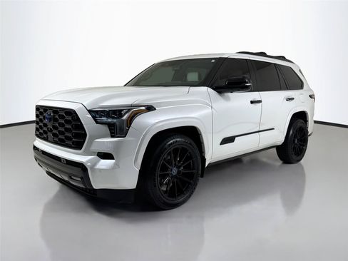 Used 2024 Toyota Sequoia Capstone AWD/4WD image 10