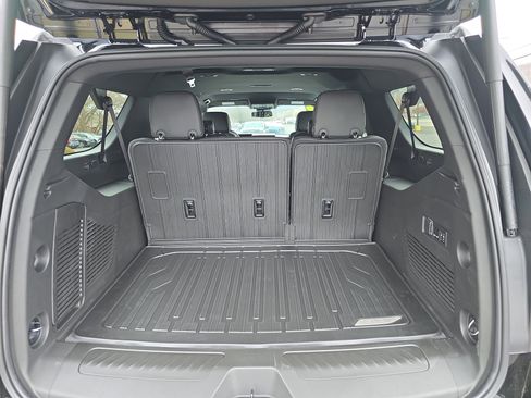 New 2026 GMC Yukon XL Elevation w/ LPO, Floor Liner Package image 5