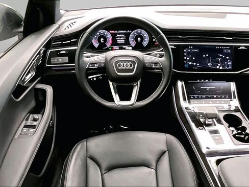 Certified 2025 Audi Q8 Premium Plus AWD/4WD image 6