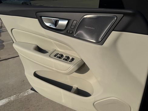 New 2026 Volvo XC60 T8 Ultra w/ Protection Package Premier AWD/4WD image 18