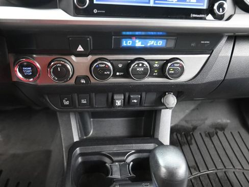 Used 2023 Toyota Tacoma SR5 w/ Technology Package AWD/4WD image 13
