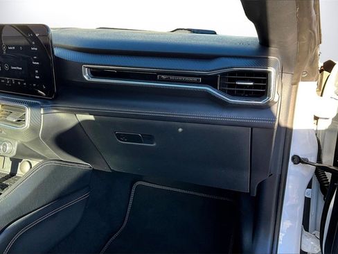 Used 2024 Ford Mustang GT Premium image 17