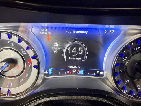 Used 2018 Chrysler 300 S w/ 300S Premium Group RWD image 19