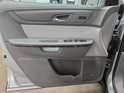 Used 2017 GMC Acadia Limited SLT FWD image 31