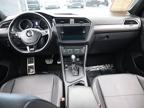Used 2021 Volkswagen Tiguan SE R-Line image 38