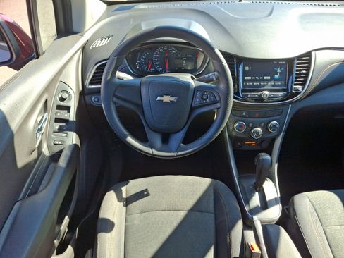 Used 2017 Chevrolet Trax LS image 12