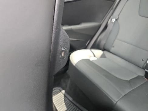 Used 2024 Kia Niro EX FWD image 39
