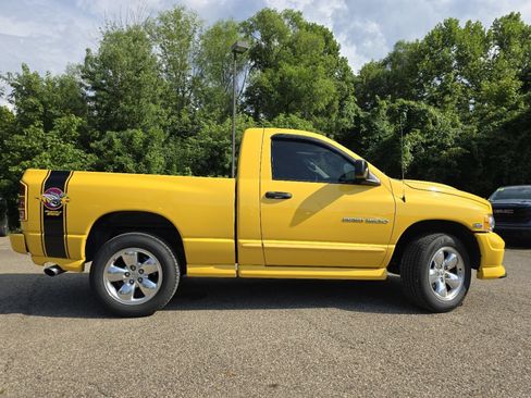 Used 2005 Dodge Ram 1500 Truck SLT w/ Rumblebee Group AWD/4WD image 19
