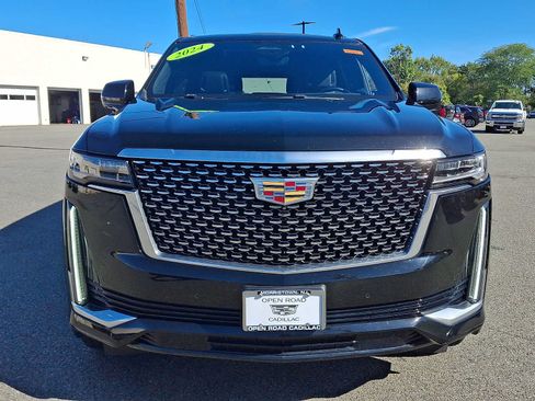 Used 2024 Cadillac Escalade ESV Premium Luxury AWD/4WD image 8