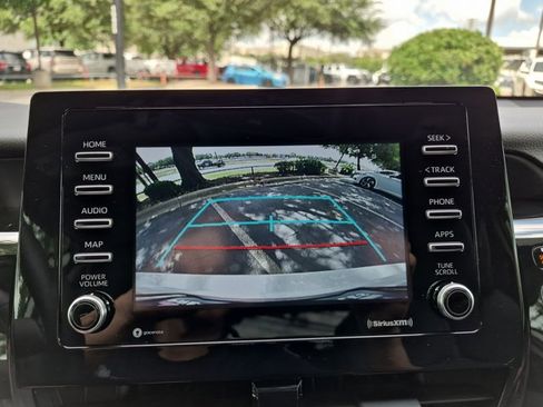 Used 2022 Toyota Camry SE FWD image 13